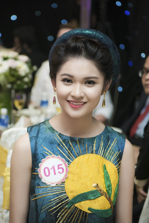 Nhan sắc kiều diễm của thí sinh Hoa hậu VN ở dạ tiệc - 6