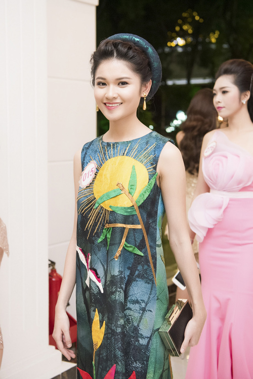 Nhan sắc kiều diễm của thí sinh Hoa hậu VN ở dạ tiệc - 5