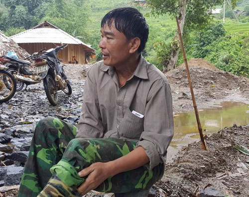 Sập hầm vàng: “Không tìm thấy con, tôi đành lấy đất mang về” - 4