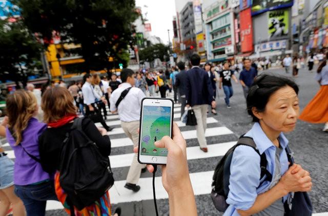 Tài xế Nhật Bản đâm chết người vì Pokémon Go - 1