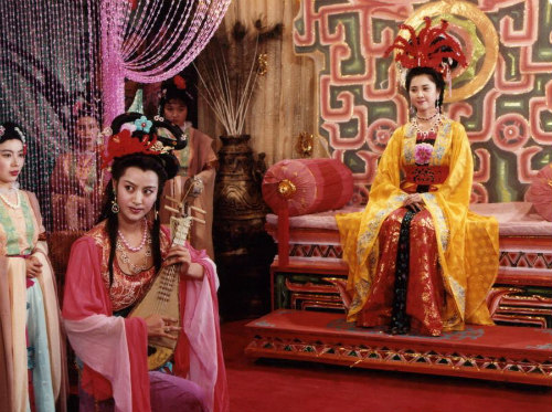 Nhan sắc 30 năm không đổi của "nữ vương Tây Lương" - 7