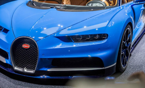 Bugatti Chiron giá &#34;cắt cổ&#34; vẫn không làm &#34;khó&#34; được các đại gia - 4