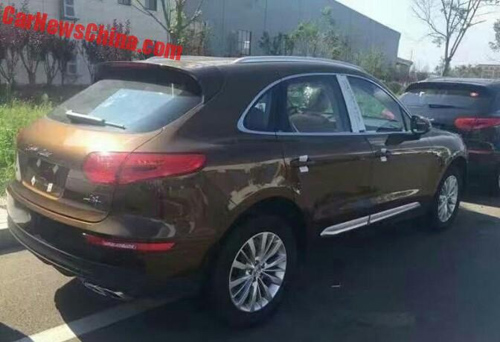 Porsche Macan “dỏm” giá chỉ 300 triệu đồng - 4