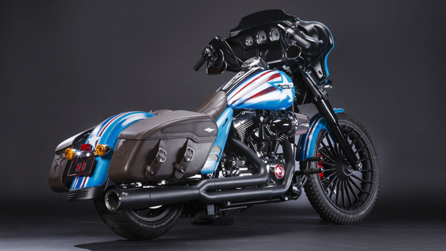 Hãng phim siêu anh hùng Marvel và hãng mô tô Mỹ Harley đã hợp tác sản xuất một mẫu xe mô tô tùy chỉnh dành riêng cho vị Đại Úy này, cùng với 24 chiếc xe khác cho những vị siêu anh hùng khác của Marvel.