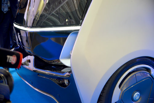 Soi xét xe buýt không người lái siêu sang SHUTTLE - 7