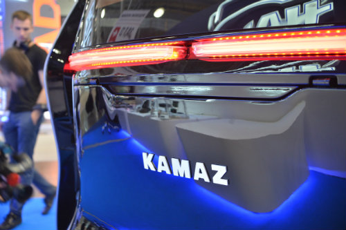 Soi xét xe buýt không người lái siêu sang SHUTTLE - 12