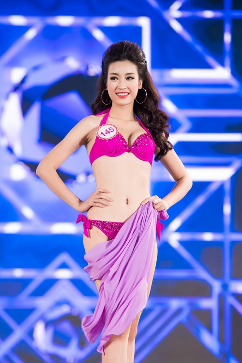 Trọn bộ ảnh bikini &#34;nét căng&#34; tại Chung kết Hoa hậu VN - 1