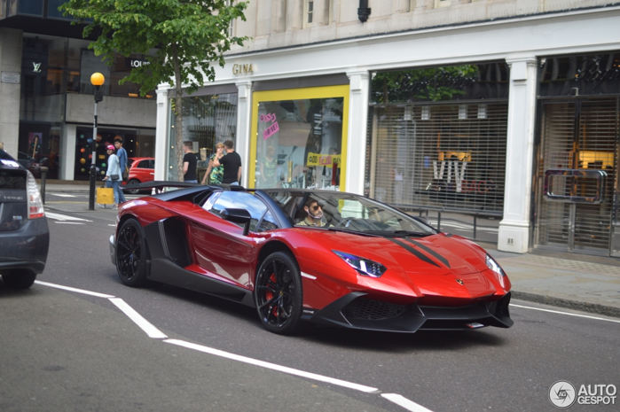 Lamborghini Aventador LP 720-4 &#34;cực độc&#34; trên đường phố London - 2