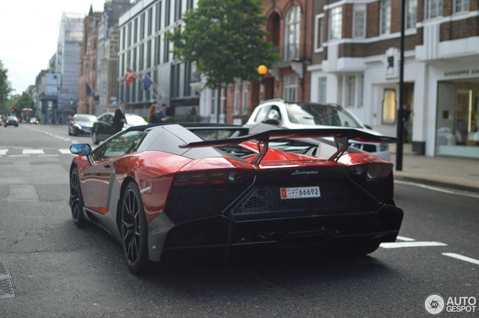 Lamborghini Aventador LP 720-4 &#34;cực độc&#34; trên đường phố London - 4