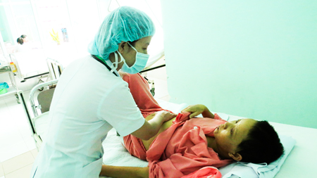 Mỗi năm Việt Nam có gần 30.000 người tử vong do viêm gan - 1
