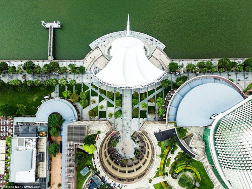 Ngắm vẻ đẹp khác lạ của Singapore từ trên cao - 1