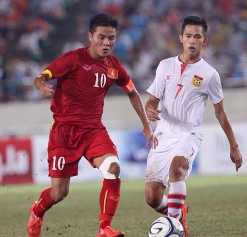 Lo tuyển bóng đá Việt Nam mỗi đội chơi một phong cách - 1