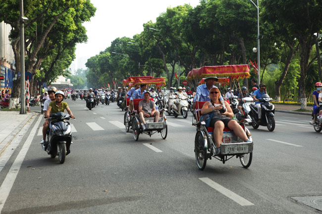 Ngắm phố quanh Hồ Gươm trước ngày thành &#34;không gian đi bộ&#34; - 3