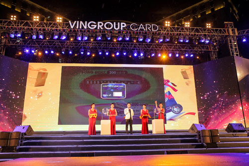 Bùng nổ với đêm nhạc “Vingroup card: Một tấm thẻ - Vạn món quà” - 1