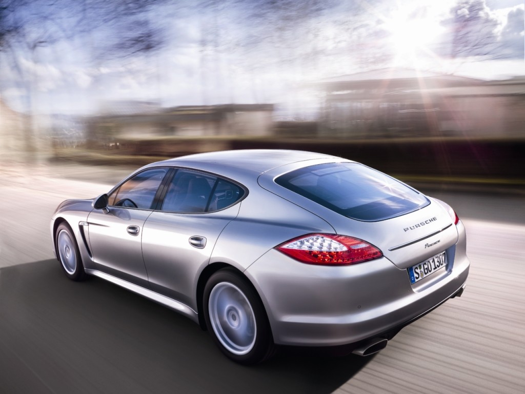 Porsche Panamera thế hệ đầu tiên chính thức ngừng sản xuất - 4