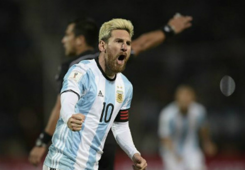 Argentina - Uruguay: Màn tái xuất của Messi - 1