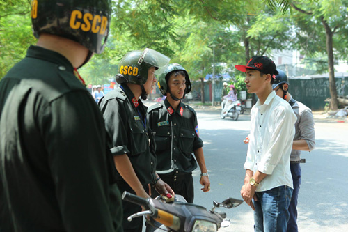 CSCĐ Hà Nội dừng tuần tra ban ngày xử phạt người không đội MBH - 1