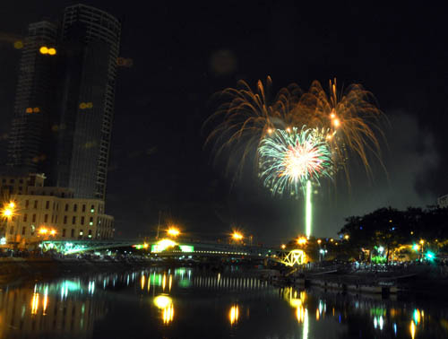 Pháo hoa lung linh trên bầu trời Sài Gòn mừng Tết Độc lập - 7