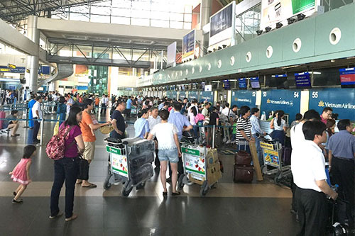 Sân bay Nội Bài sẽ chỉ phát loa thông báo thông tin 1 lần - 1