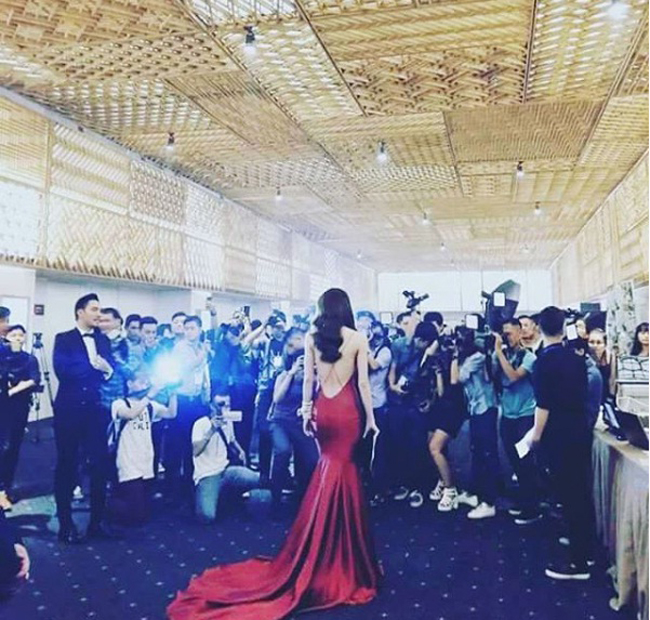 Loạt ảnh “chất lừ” của Hồ Ngọc Hà trong MV giúp cô tiếp tục khẳng định vị trí “nữ hoàng giải trí” trong làng nhạc Việt.