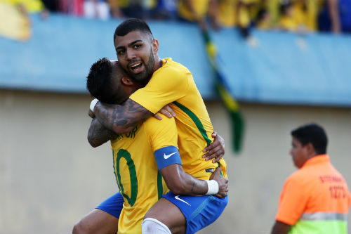 Mua hụt "Neymar mới", Barca tính khởi kiện Santos - 1