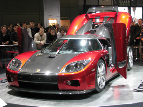 Koenigsegg CCX giá 30 tỷ đồng nát vụn khi gặp nạn - 2