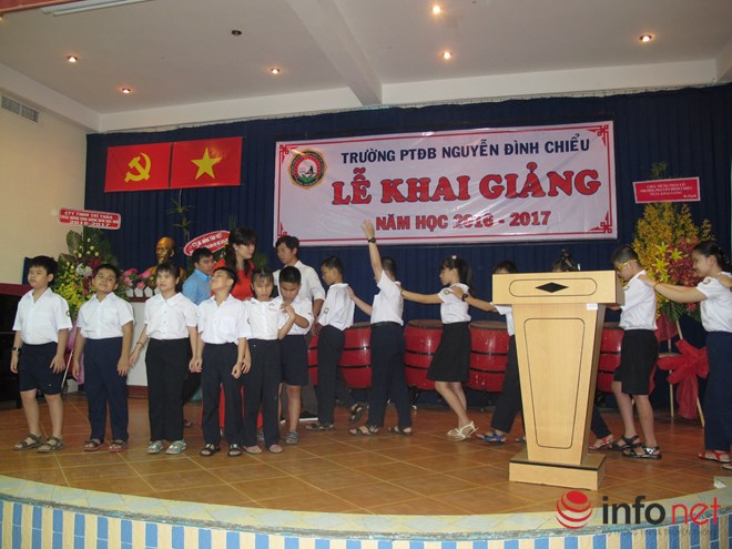 Lễ khai giảng cuối cùng tại Trường Phổ thông đặc biệt Nguyễn Đình Chiểu - 8