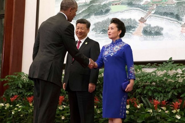 Trung Quốc chặn dân mạng khen váy của đệ nhất phu nhân - 1