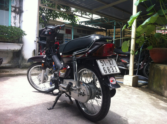 Mẹ quật 2 tên cướp để giành lại iPhone cho con - 2