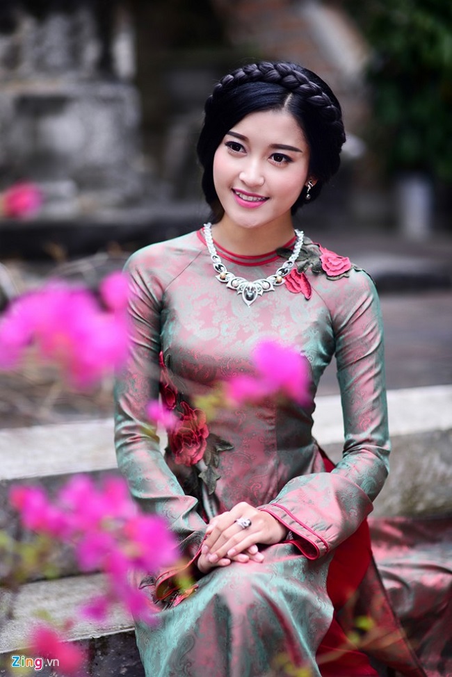 Á hậu Huyền My từng gây bao thương nhớ nhờ nụ cười răng khểnh dễ thương, xinh đẹp. 