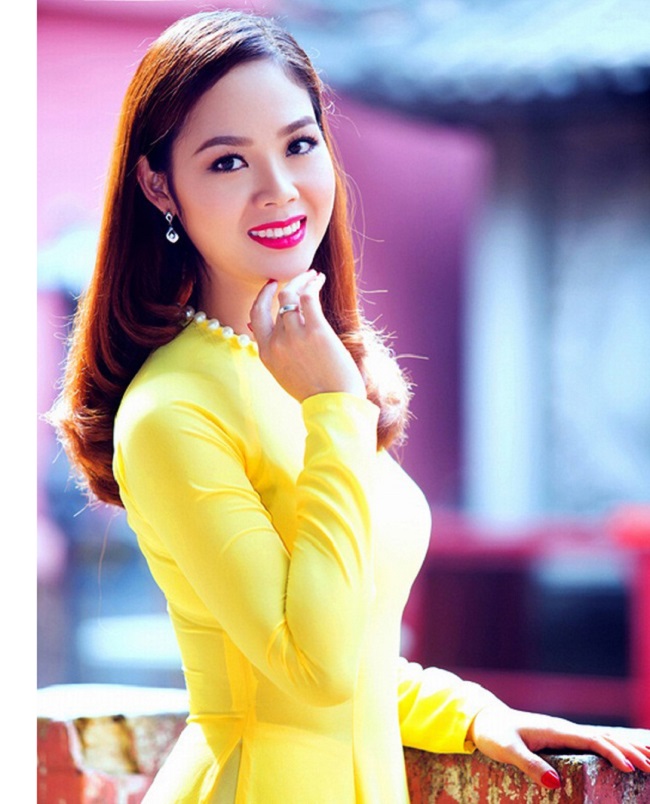 Hoa hậu Việt nam 2002 - Phạm Thị Mai Phương sở hữu nét đẹp Á Đông mộc mạc. Nụ cười xán lạn, vừa vặn, tạo thêm nét đẹp mặn mà cho gương mặt.