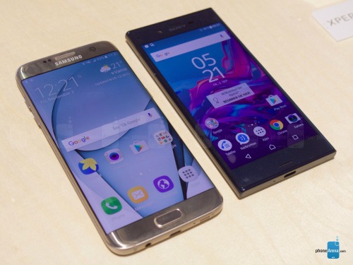 So sánh nhanh Sony Xperia XZ và Samsung Galaxy S7 Egde - 1