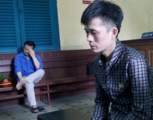 Khóc lóc thảm thiết xin cho kẻ giết con mình thoát án tử - 1