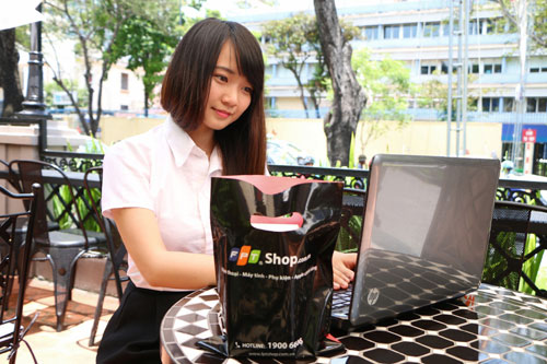 “Săn” học bổng đến 40 triệu đồng và 500 laptop Asus tại FPT Shop mùa tựu trường - 1