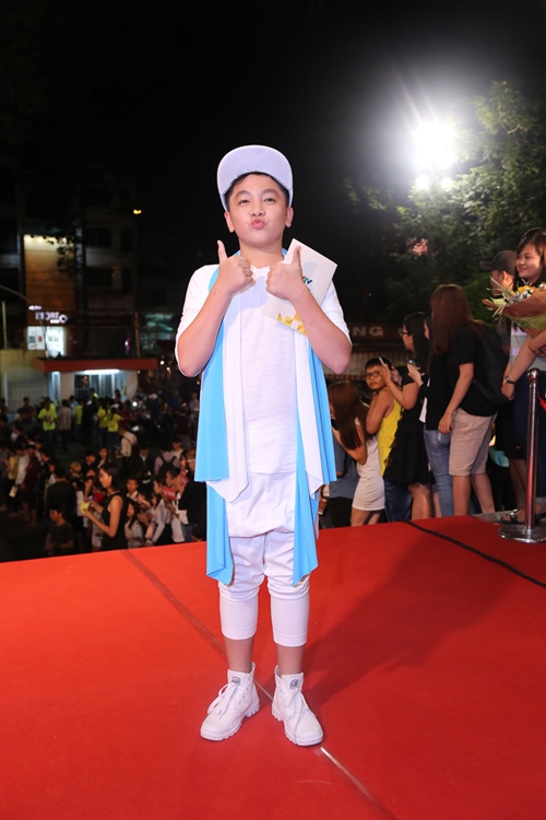 Tóc Tiên hở bạo trên sóng truyền hình - 6