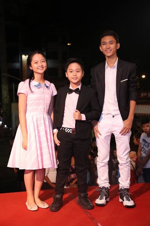 Tóc Tiên hở bạo trên sóng truyền hình - 4