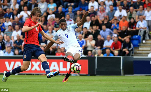 Rashford đi từ "Tam sư" trẻ: Hãy nhìn vào Shearer - 1