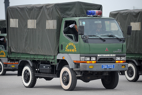 Ngắm dàn xe chống đạn “khủng” của lực lượng CSCĐ - 9