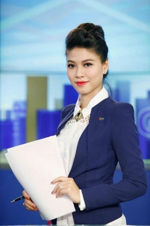 Hotgirl &#34;chào thua&#34; cuộc sống toàn đồ hiệu của MC Ngọc Trinh - 9