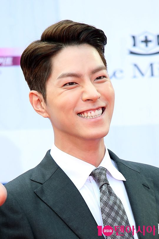 Nhã Phương nổi bật với áo dài trên thảm đỏ xứ Kim chi - 2