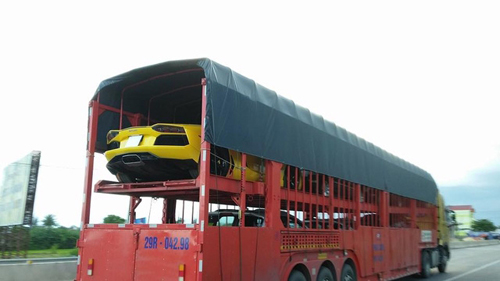 Muôn kiểu vận chuyển “siêu xe” chỉ có ở Việt Nam - 7
