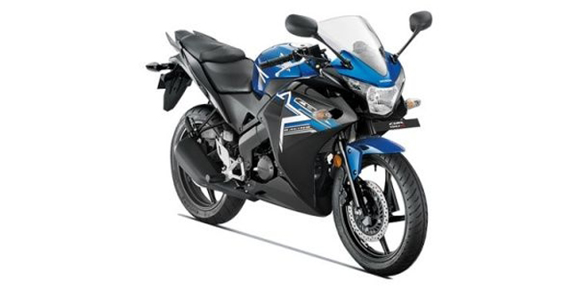 Honda CBR150R động cơ 150cc có giá bán hơn 100 triệu đồng.
