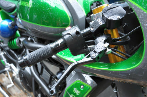 Soi Kawasaki Vulcan S độ như quái vật xanh - 6