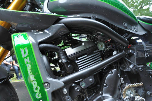 Soi Kawasaki Vulcan S độ như quái vật xanh - 12