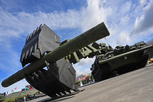 Dàn vũ khí khủng của Nga tại triển lãm Army 2016 - 1