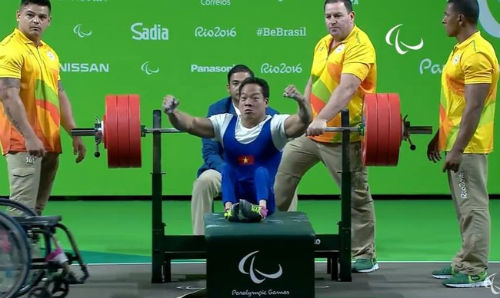 HCV Paralympic Lê Văn Công: Điều chưa kể sau cú đẩy xuất thần - 2