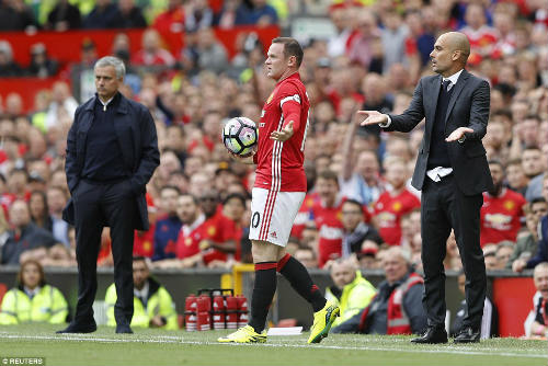 "Tàng hình" trận derby, Pogba bị fan MU "ném đá" dữ dội - 3