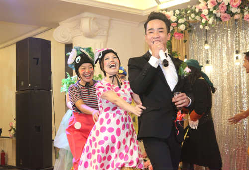 Đỗ Duy Nam cười tít mắt rước vợ hot girl về dinh - 11