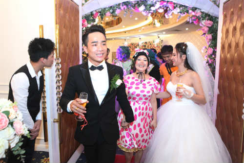 Đỗ Duy Nam cười tít mắt rước vợ hot girl về dinh - 9