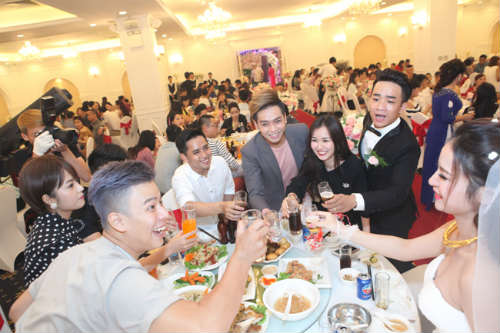 Đỗ Duy Nam cười tít mắt rước vợ hot girl về dinh - 8